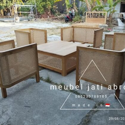 Set Tamu Rotan