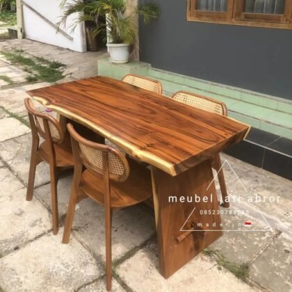 Dining Table 010