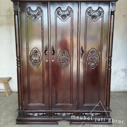 Cupboard 006