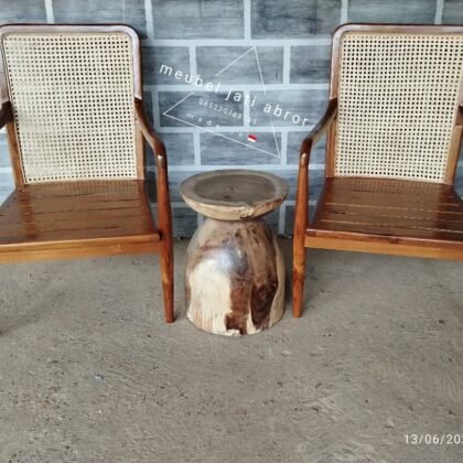 Chair 001