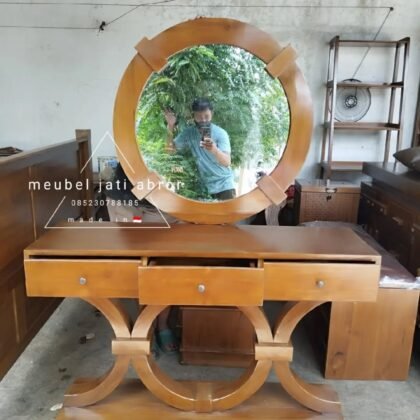 Meja Rias 003