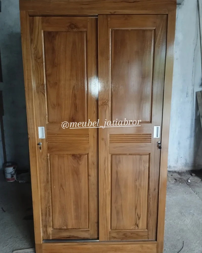 Cupboard 001